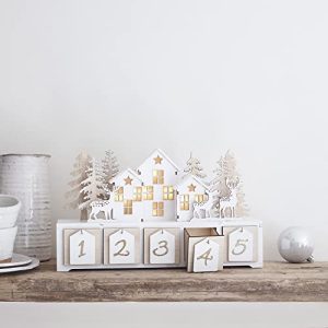 Lights4fun Pre iluminado LED Navidad Casa de madera blanca Calendario de Adviento Decoración con pilas para uso interior 18cm